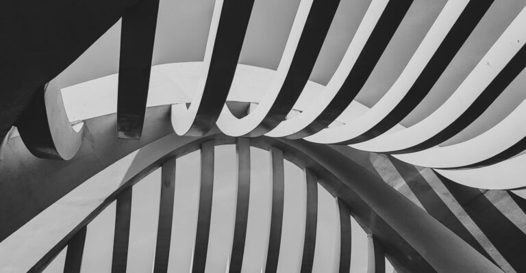 Abstract geometric structure representing scalable and maintainable digital systems